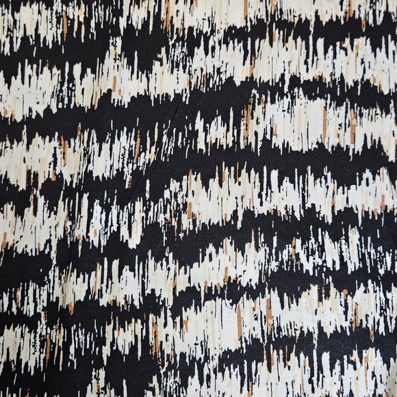 Lane Bryant Shirt Womens Black White Beige Swing Tee Tie Back NWT Flutter Sleeve - Picture 3 of 8